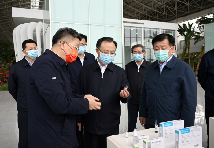 江苏省委书记吴政隆调研28圈(NG)大舞台药业：加快推动传统中医药和现代科学相结合，为抗击疫情提供有力武器
